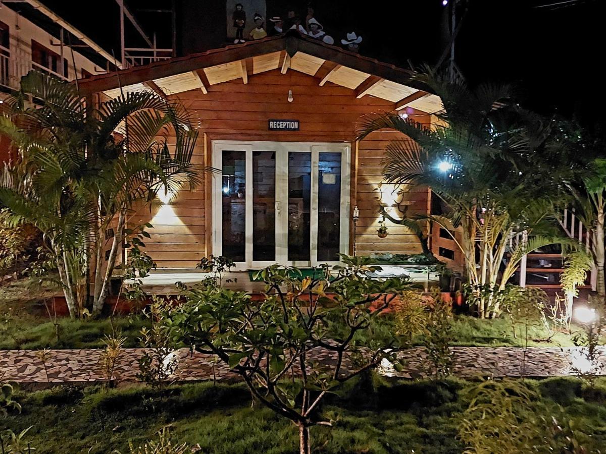 Vedana Retreat Arambol Hotel Kültér fotó